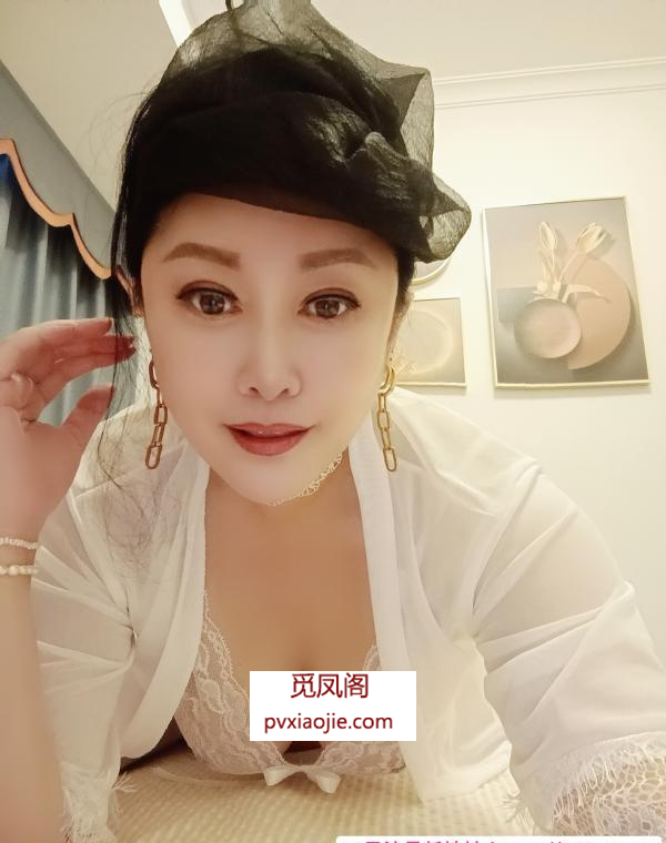 会潮喷的东北小姐姐