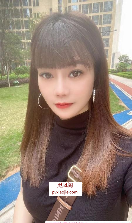 性感风骚大胸妹子