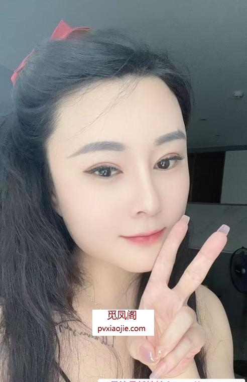 黑长直御姐静静