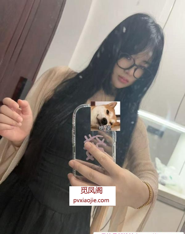 微胖天花板小月亮