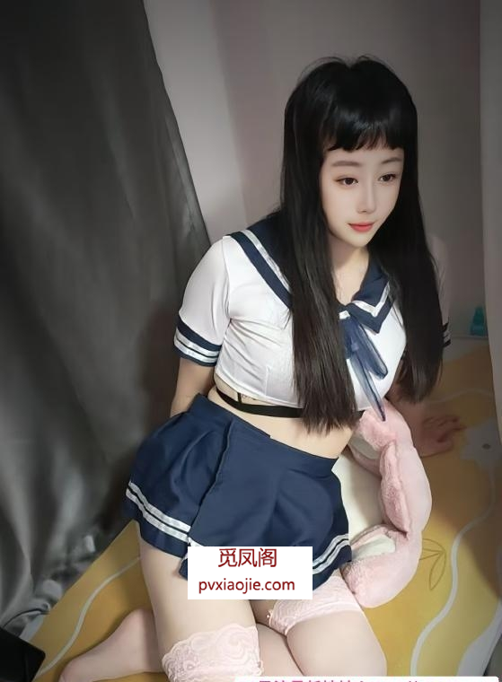 反食娃娃脸大奶少妇